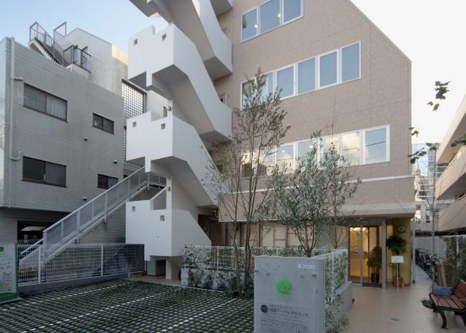 スパイナルケア用賀の外観